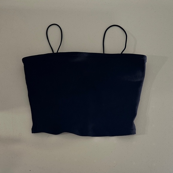 ALO Yoga Black Camisole Top - Picture 3 of 5